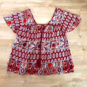 Super cute short sleeve v-neck blouse red with short sleeves large